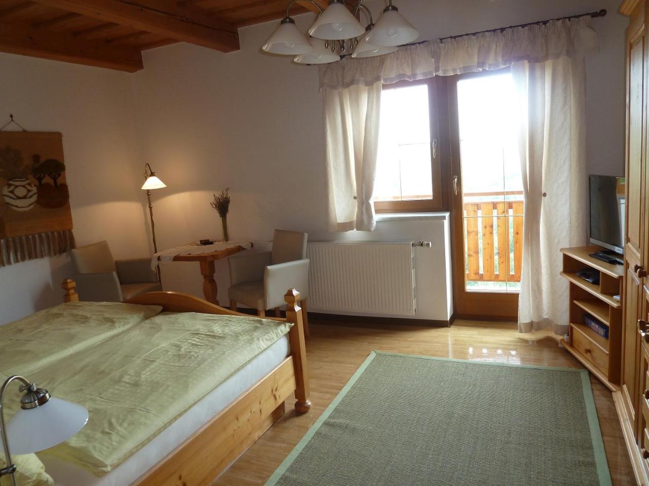 Weingut- Gaestezimmer Marko Лойчах Экстерьер фото